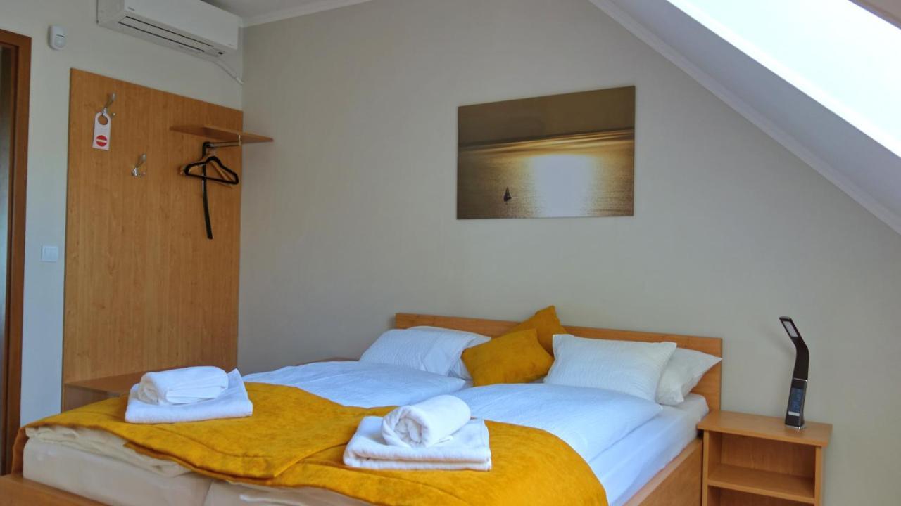 Ferenc Vendeghaz Hotell Tihany Exteriör bild