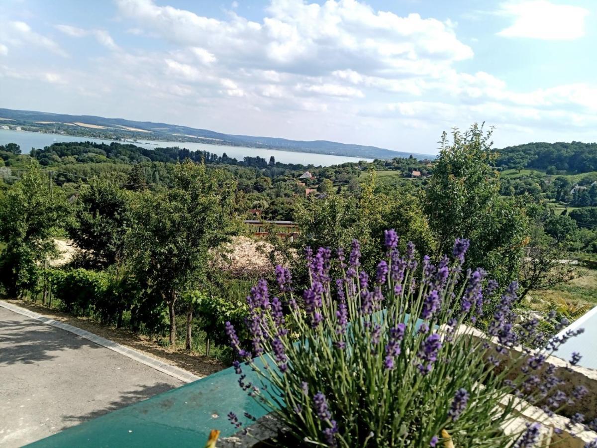 Ferenc Vendeghaz Hotell Tihany Exteriör bild