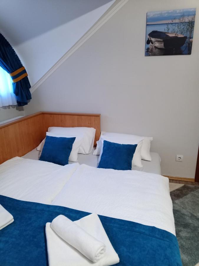 Ferenc Vendeghaz Hotell Tihany Exteriör bild
